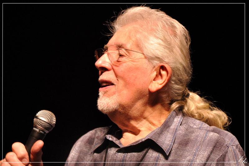 6644 John Mayall 06-10-2010 (Medium).jpg